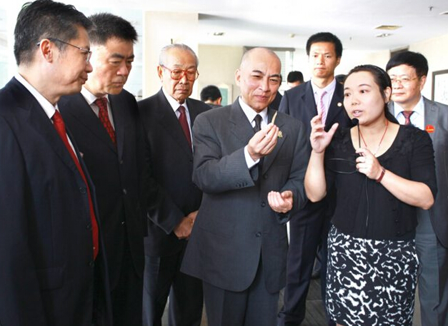 柬埔寨國王大贊中醫(yī)藥，要推動(dòng)中醫(yī)藥在柬發(fā)展