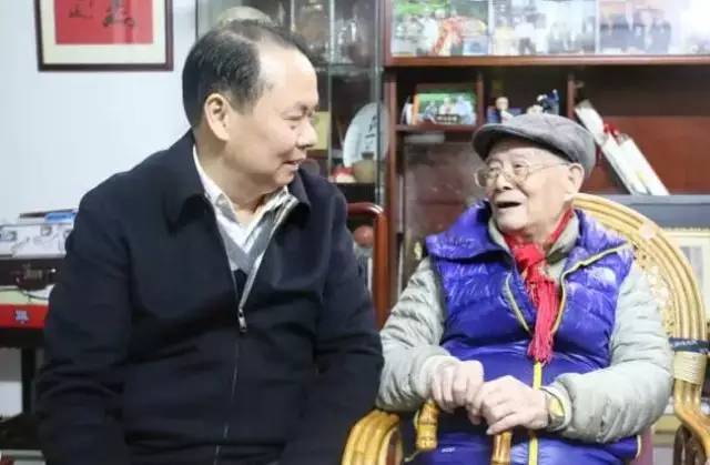 百歲國醫(yī)大師鄧鐵濤：弘揚大醫(yī)精誠，廣東搞得好，我很欣慰
