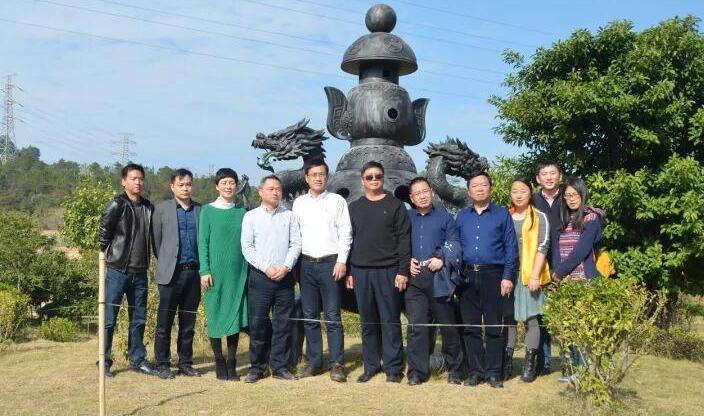 葛洪后裔、寧波寧?？h岔路鎮(zhèn)黨委書記葛歡善率隊來我園參觀考察