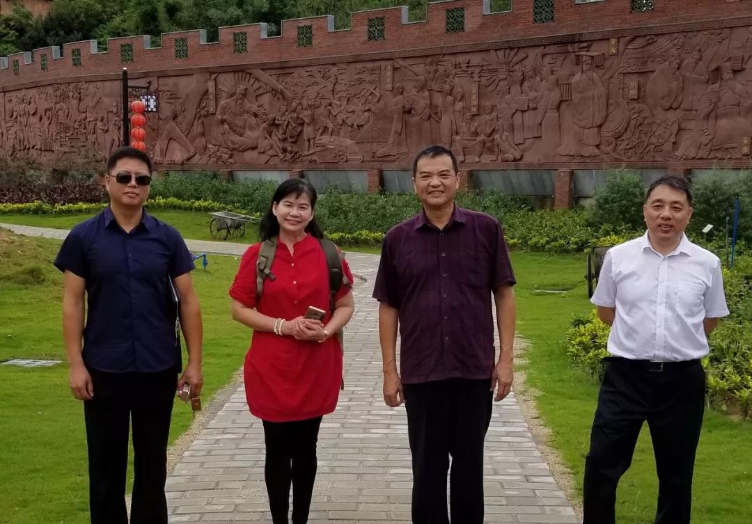 馬來西亞國際友人伍薪榮（Vincent Wu）帶隊(duì)來我園考察調(diào)研