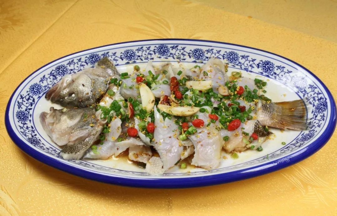 桂花香蔥油淋鱸魚(yú) 